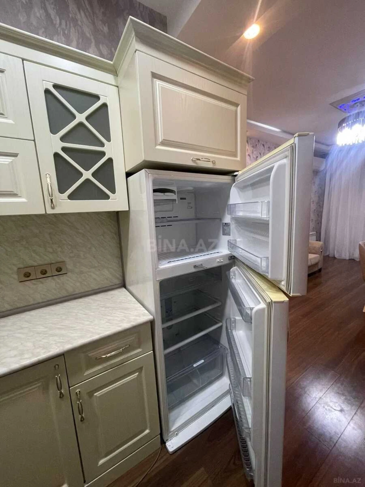 Kirayə verilir 2 otaqlı mənzil 60 m²