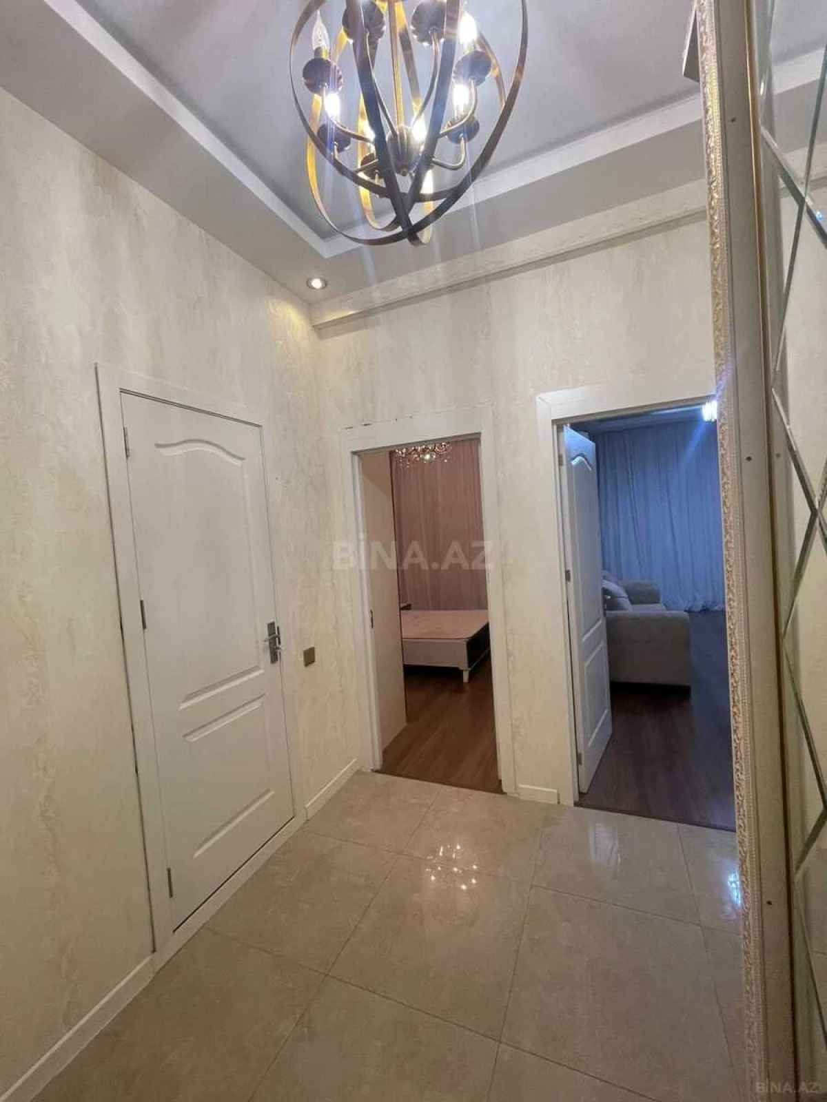 Kirayə verilir 2 otaqlı mənzil 60 m²
