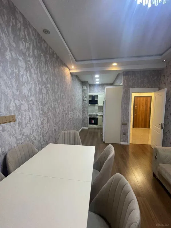 Kirayə verilir 2 otaqlı mənzil 60 m²