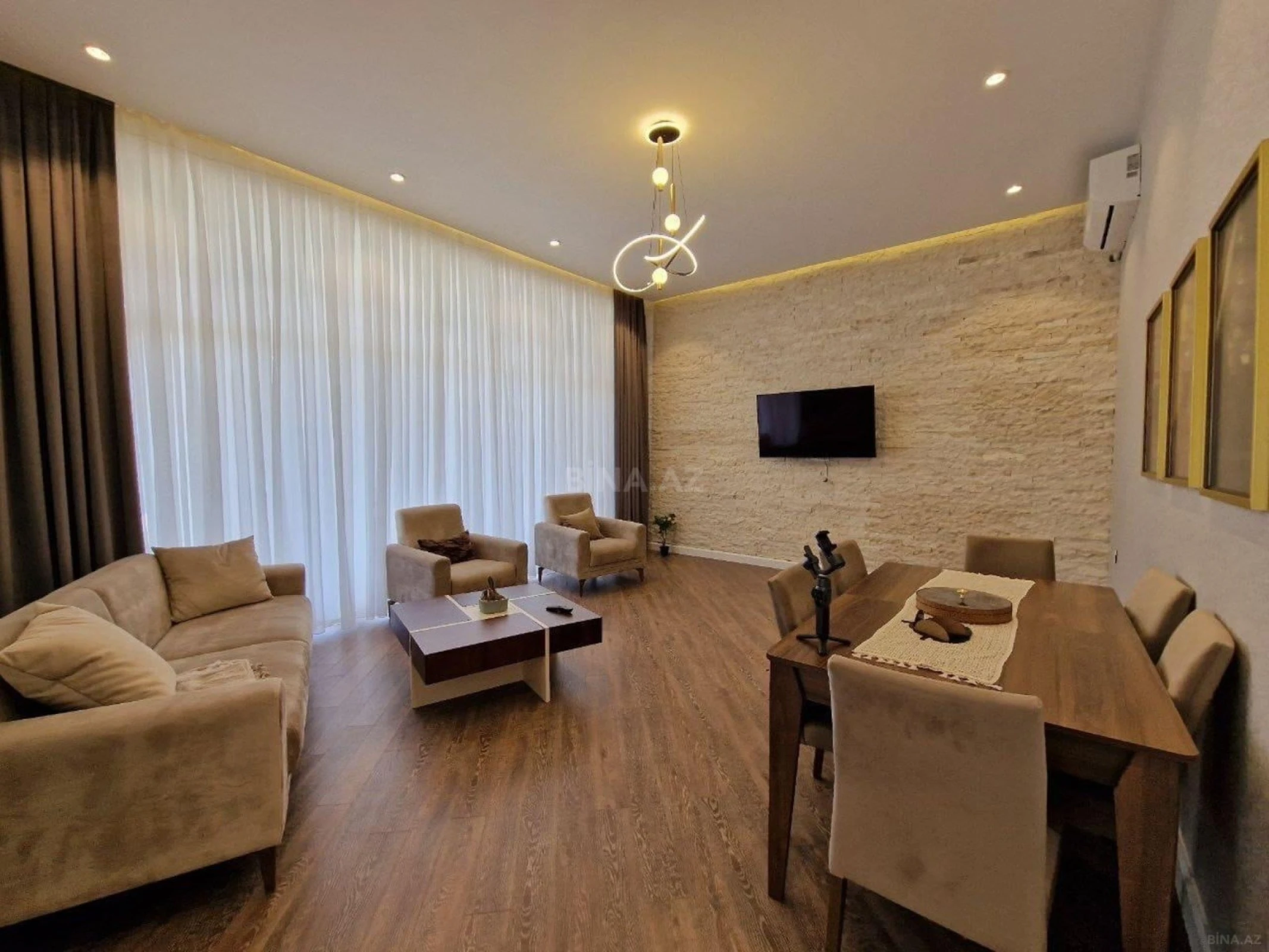 Kirayə verilir 4 otaqlı həyət evi 240 m²
