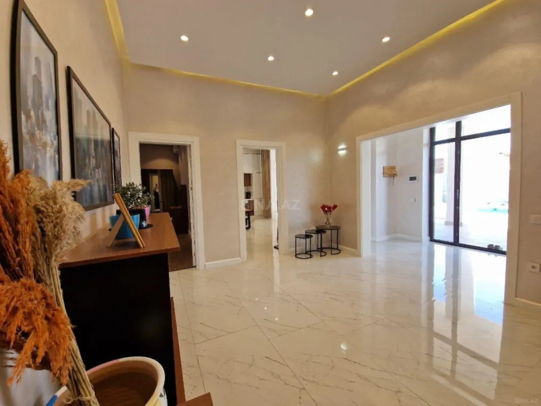 Kirayə verilir 4 otaqlı həyət evi 240 m²