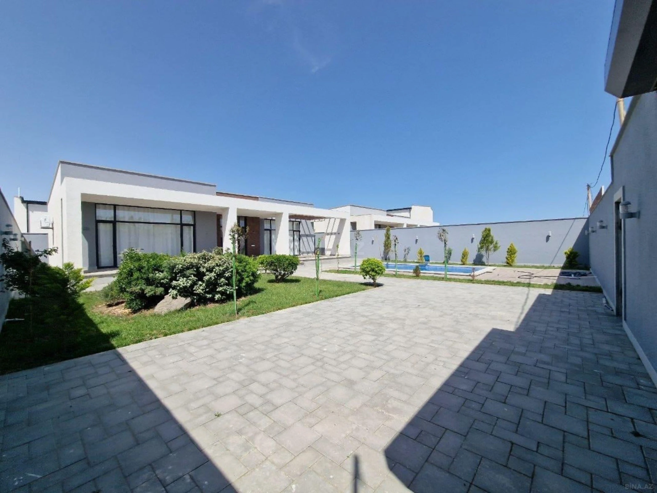 Kirayə verilir 4 otaqlı həyət evi 240 m²