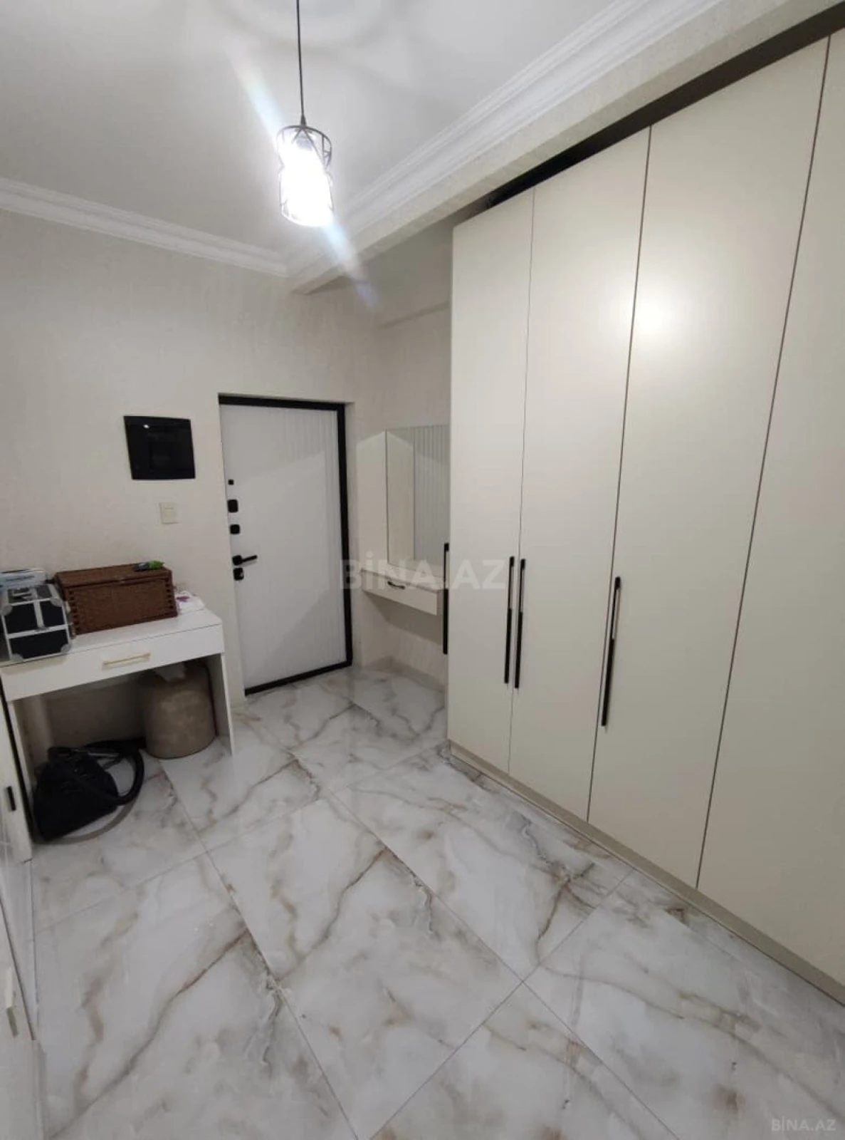 Satılır 2 otaqlı mənzil 57.5 m²