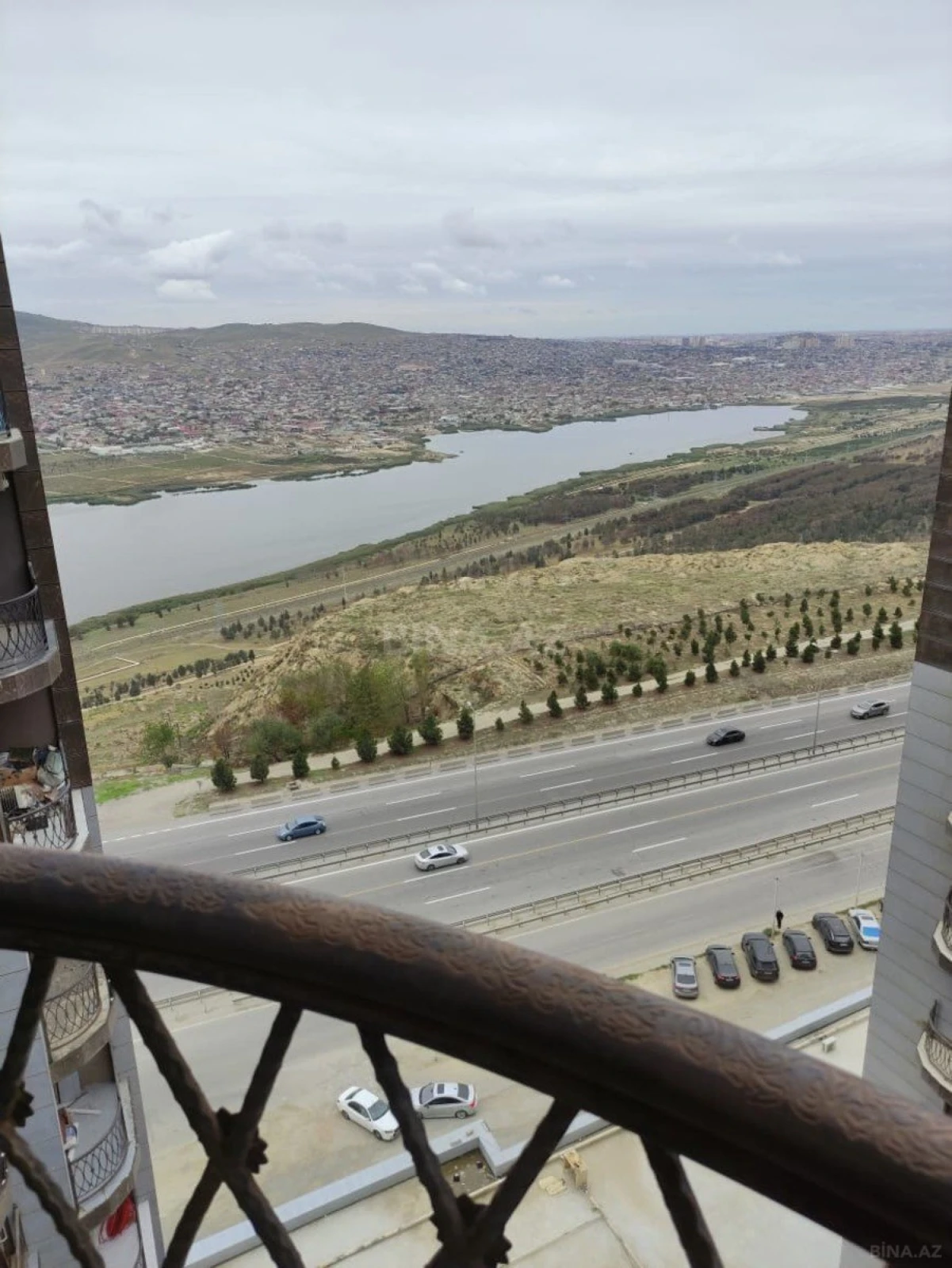 Satılır 2 otaqlı mənzil 57.5 m²