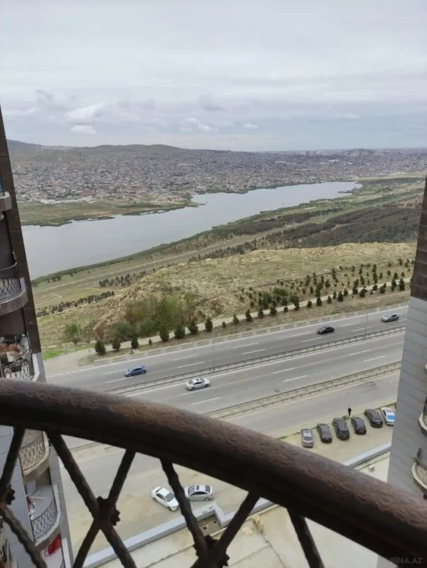 Satılır 2 otaqlı mənzil 57.5 m²