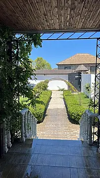 Kirayə verilir 4 otaqlı həyət evi 350 m²