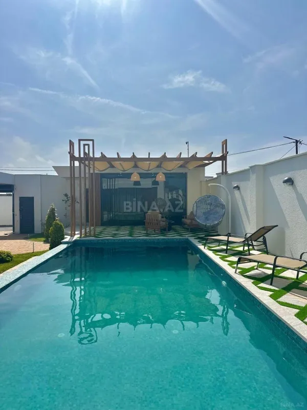 Kirayə verilir 4 otaqlı həyət evi 240 m²