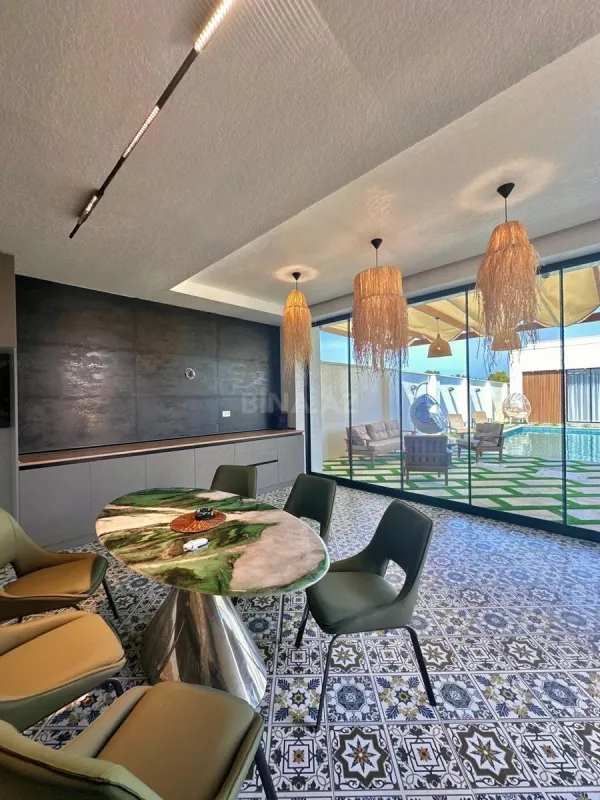 Kirayə verilir 4 otaqlı həyət evi 240 m²