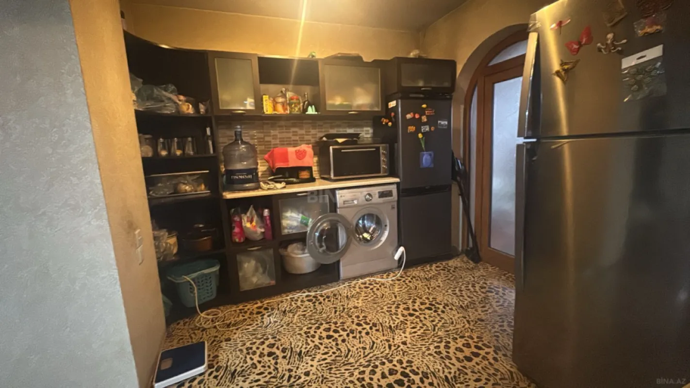 Satılır 5 otaqlı həyət evi 220 m²