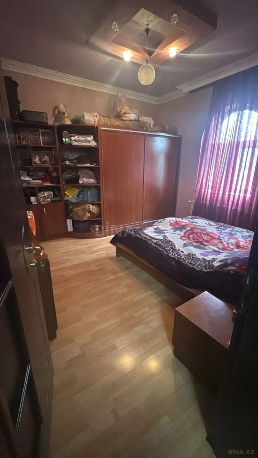 Satılır 5 otaqlı həyət evi 220 m²