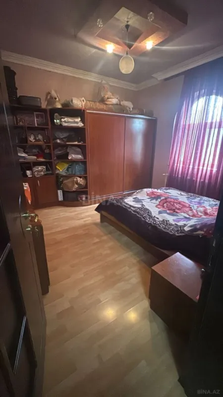 Satılır 5 otaqlı həyət evi 220 m²