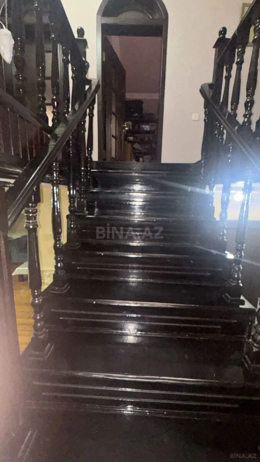 Satılır 5 otaqlı həyət evi 220 m²