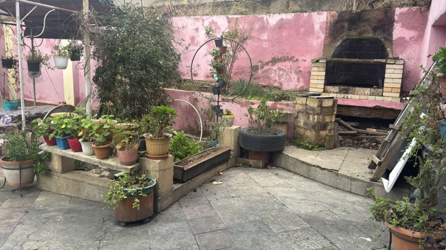 Satılır 5 otaqlı həyət evi 220 m²