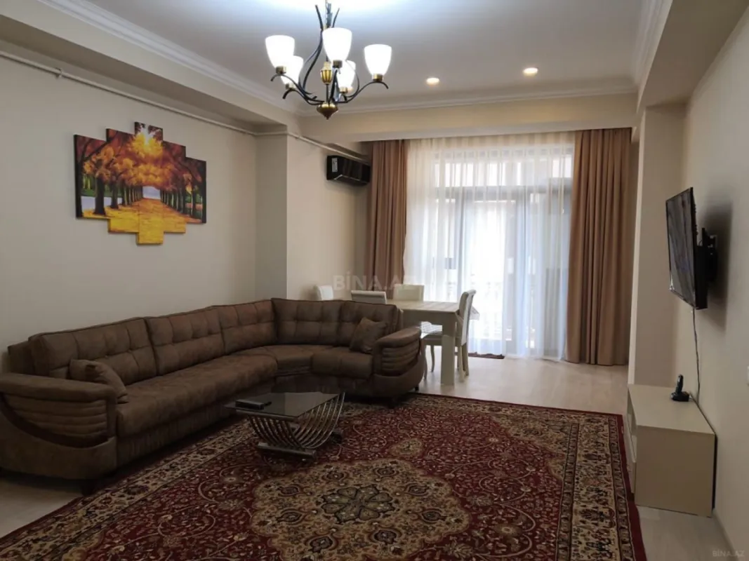 Kirayə verilir 2 otaqlı mənzil 90 m²