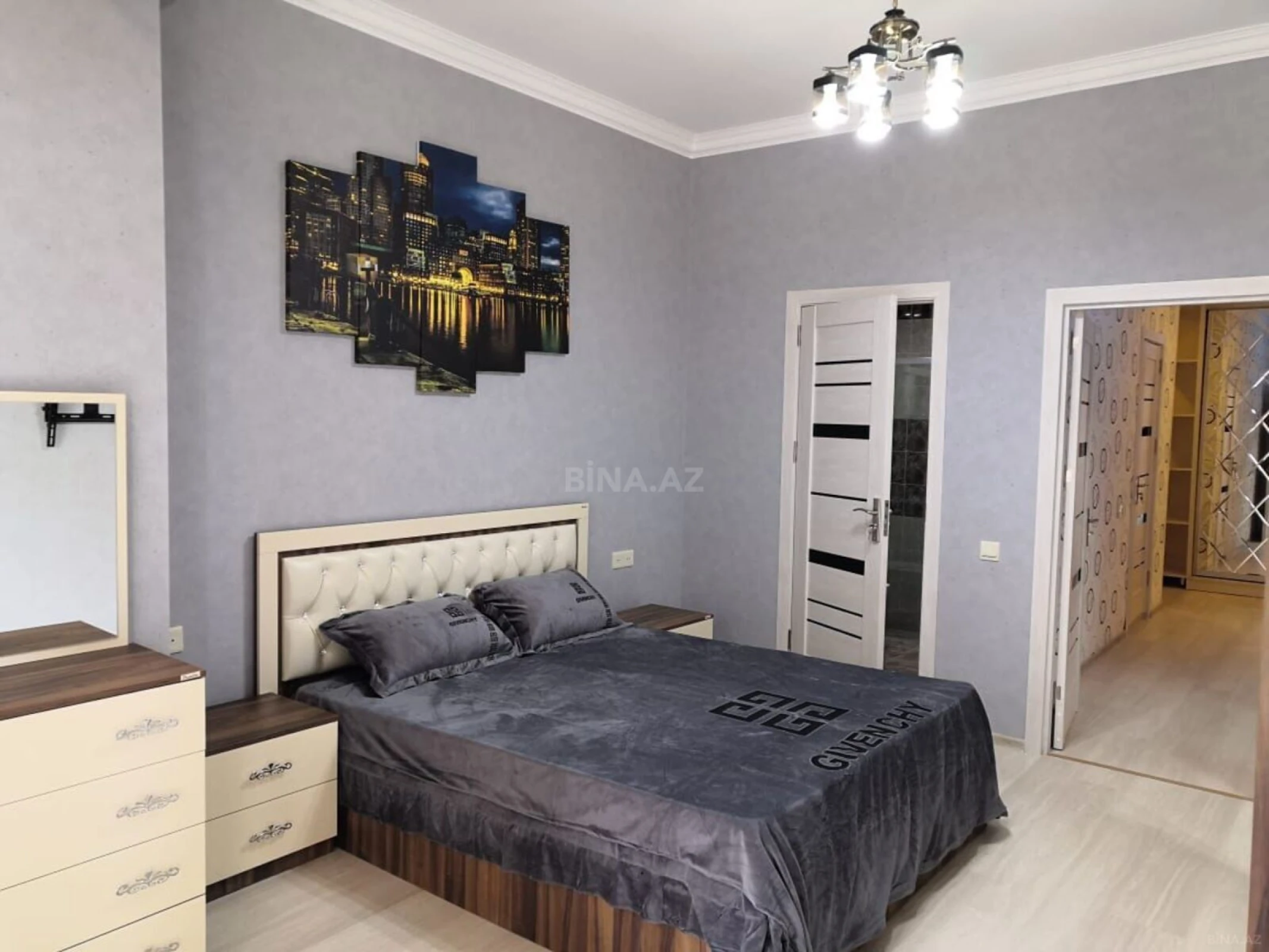 Kirayə verilir 2 otaqlı mənzil 90 m²