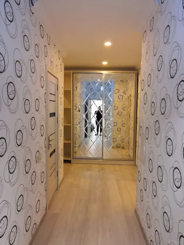 Kirayə verilir 2 otaqlı mənzil 90 m²