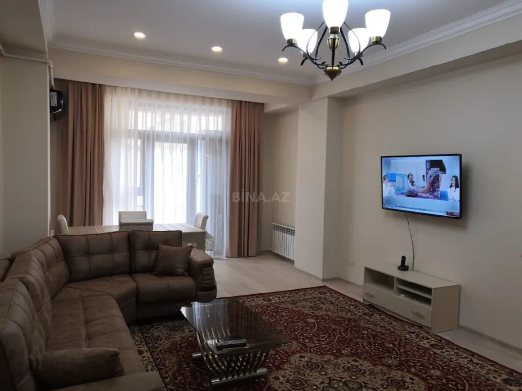 Kirayə verilir 2 otaqlı mənzil 90 m²