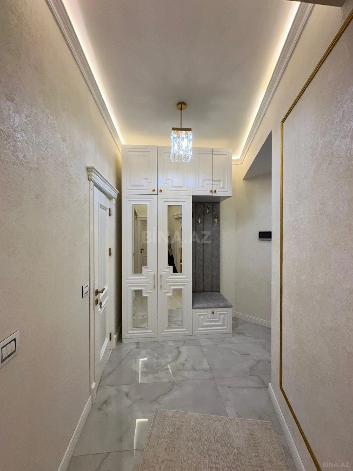 Satılır 2 otaqlı mənzil 68 m²