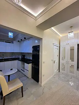 Satılır 2 otaqlı mənzil 68 m²