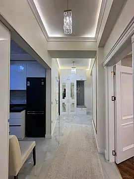 Satılır 2 otaqlı mənzil 68 m²