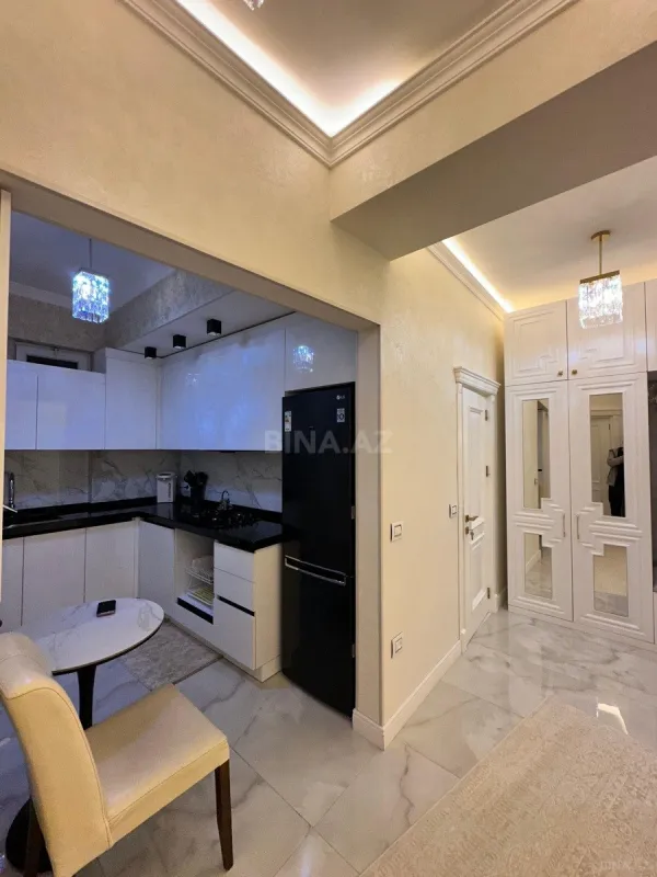 Satılır 2 otaqlı mənzil 68 m²