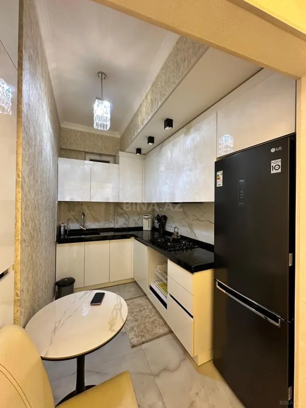 Satılır 2 otaqlı mənzil 68 m²