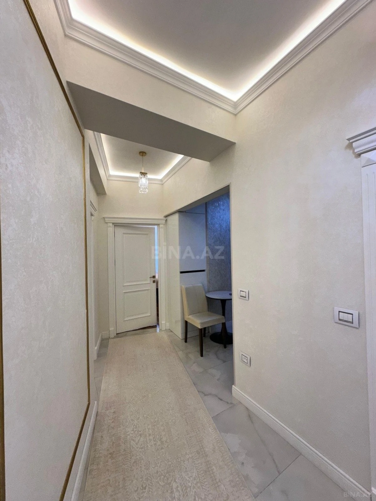 Satılır 2 otaqlı mənzil 68 m²
