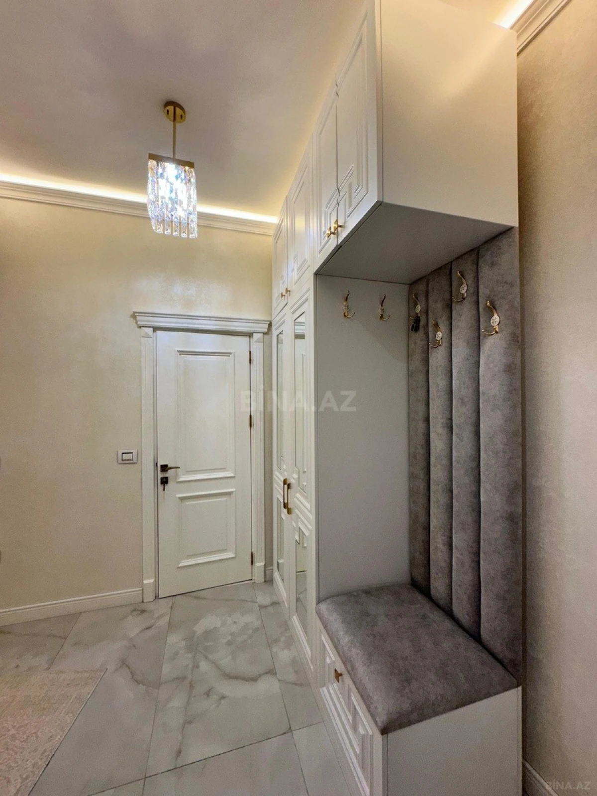 Satılır 2 otaqlı mənzil 68 m²