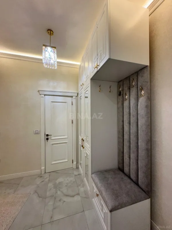 Satılır 2 otaqlı mənzil 68 m²