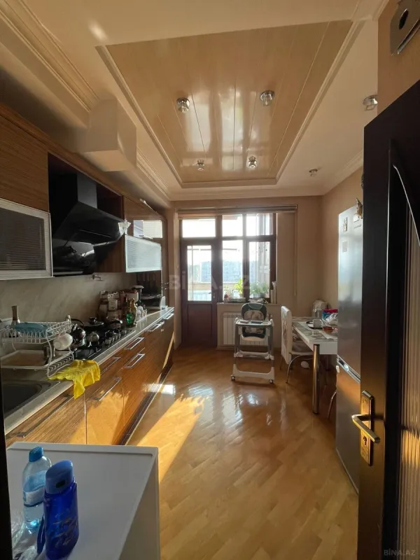 Satılır 2 otaqlı mənzil 90 m²