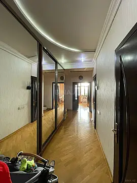 Satılır 2 otaqlı mənzil 90 m²