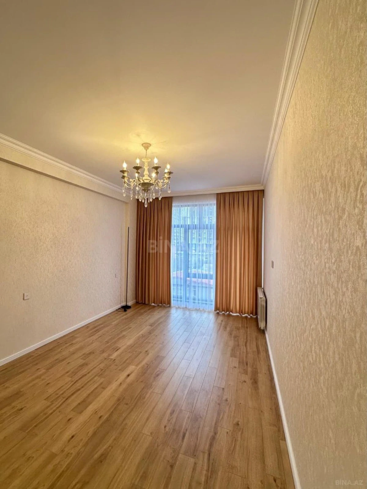 Satılır 3 otaqlı mənzil 105 m²