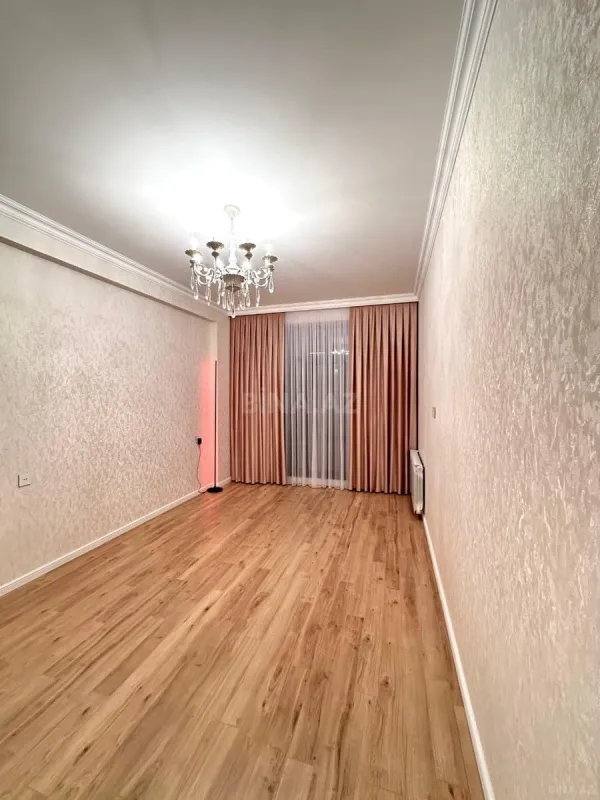 Satılır 3 otaqlı mənzil 105 m²