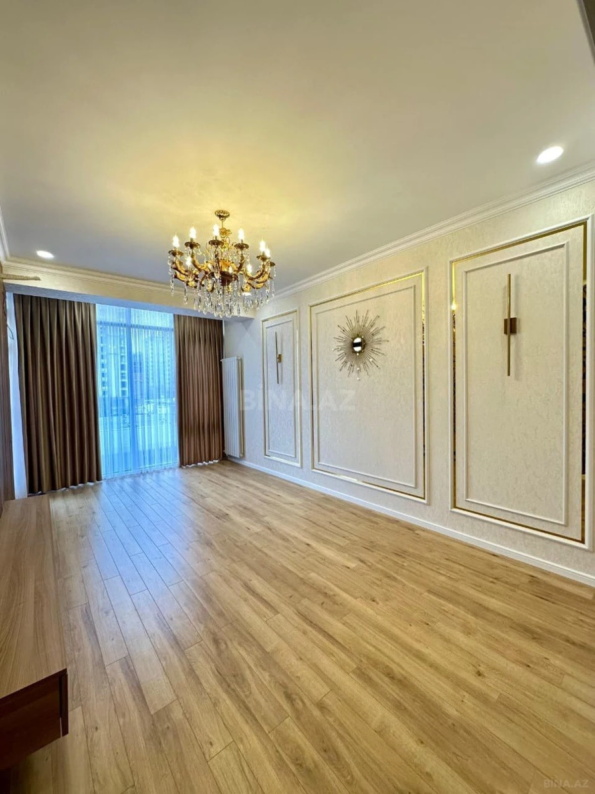 Satılır 3 otaqlı mənzil 105 m²