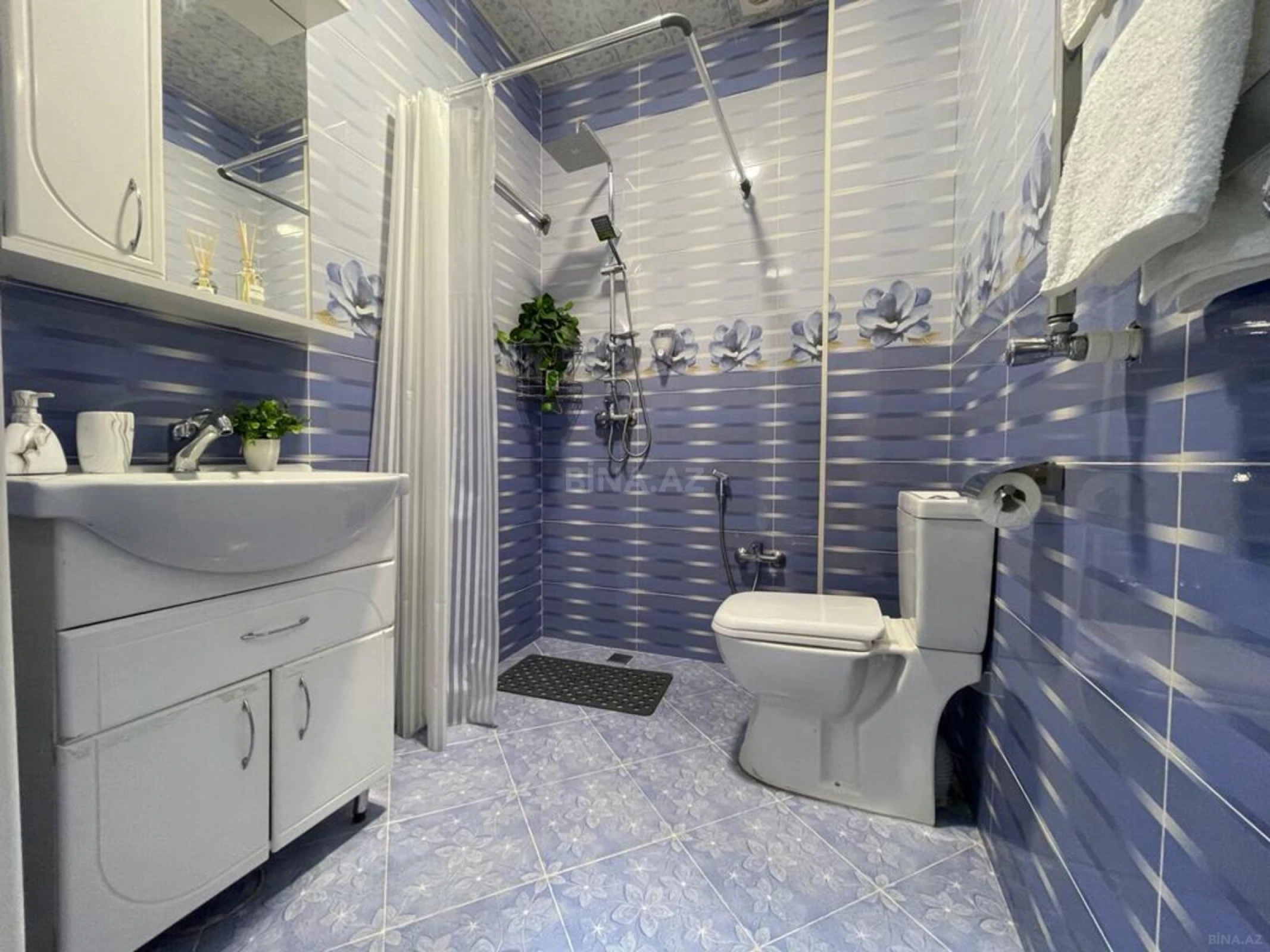 Kirayə verilir 2 otaqlı mənzil 56 m²