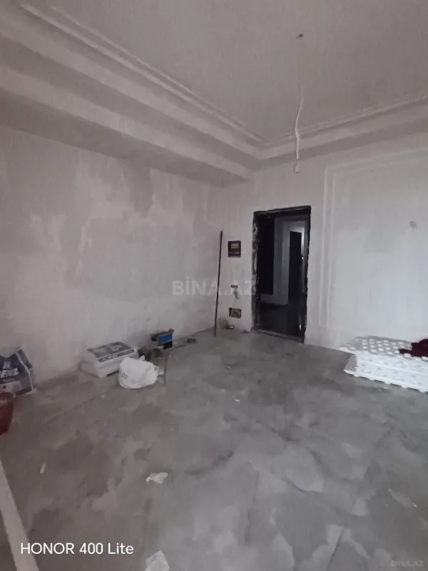 Satılır 4 otaqlı mənzil 215 m²
