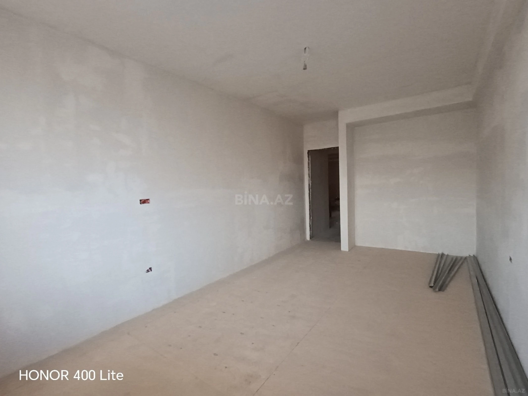 Satılır 4 otaqlı mənzil 215 m²