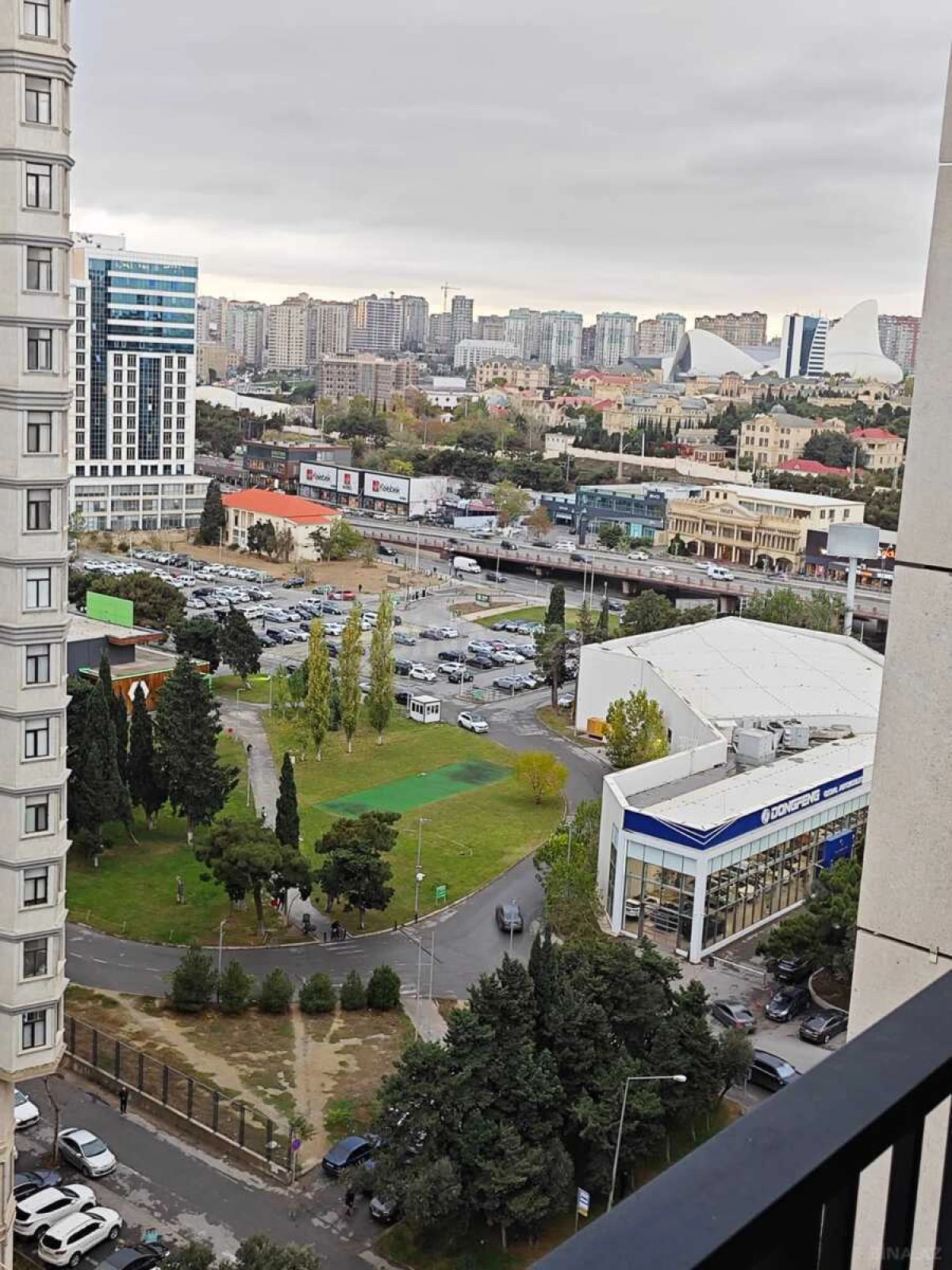 Satılır 2 otaqlı mənzil 68.5 m²