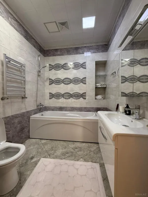 Satılır 3 otaqlı mənzil 140 m²