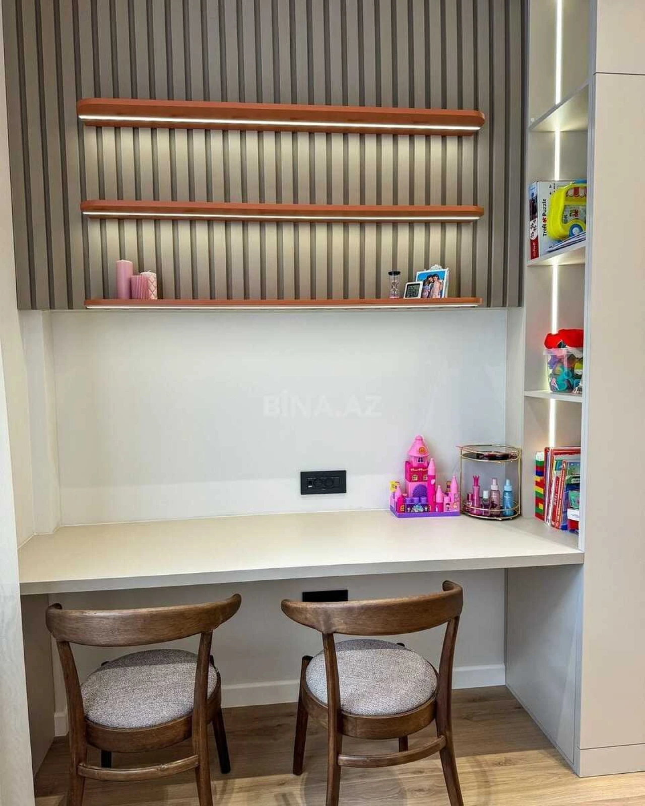 Kirayə verilir 3 otaqlı mənzil 133 m²