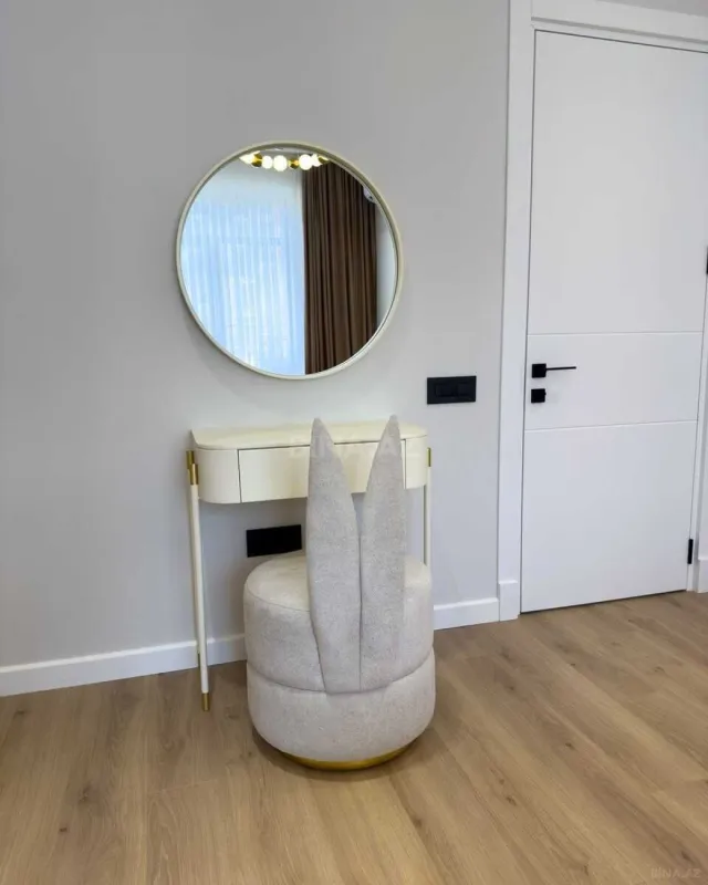 Kirayə verilir 3 otaqlı mənzil 133 m²