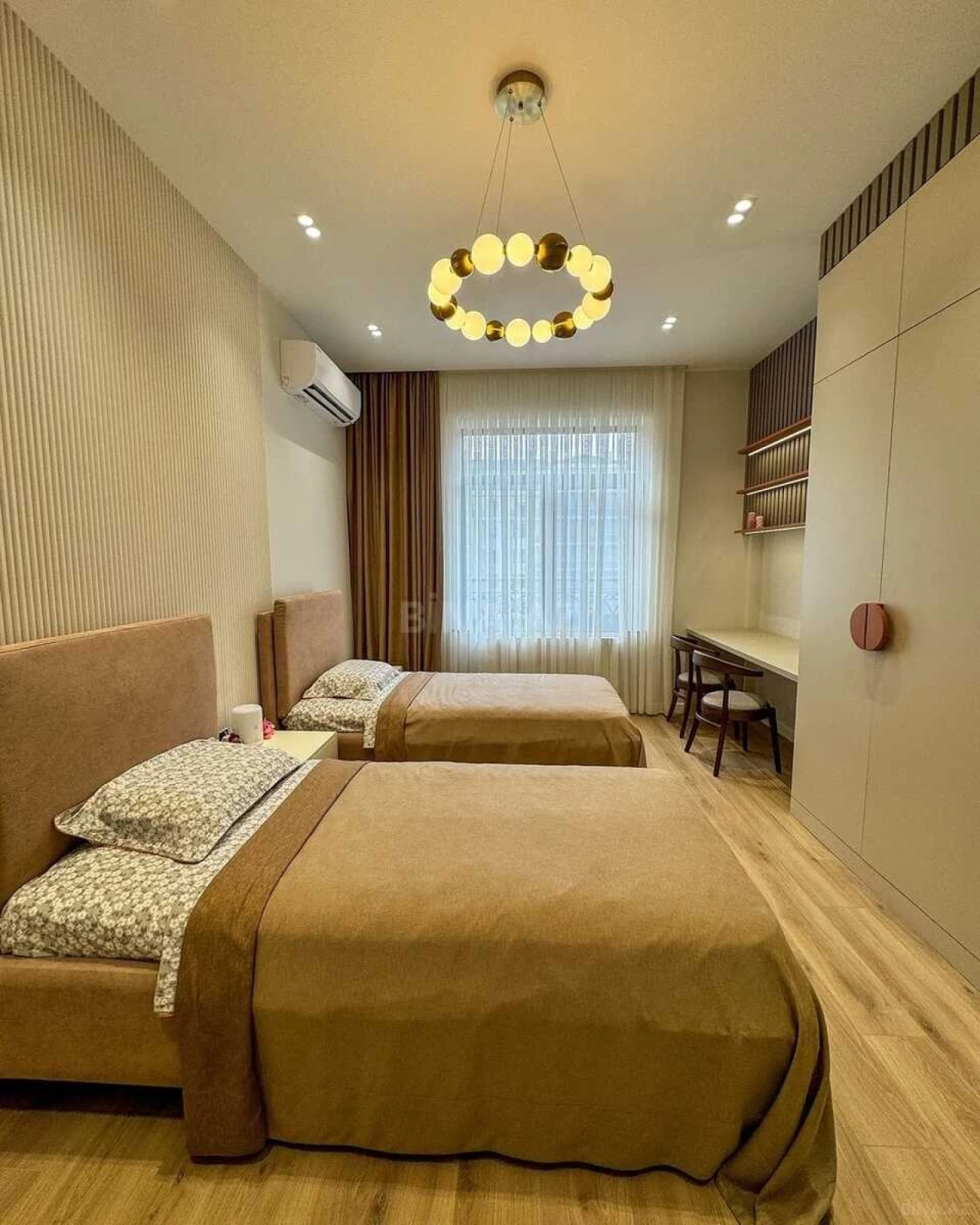 Kirayə verilir 3 otaqlı mənzil 133 m²