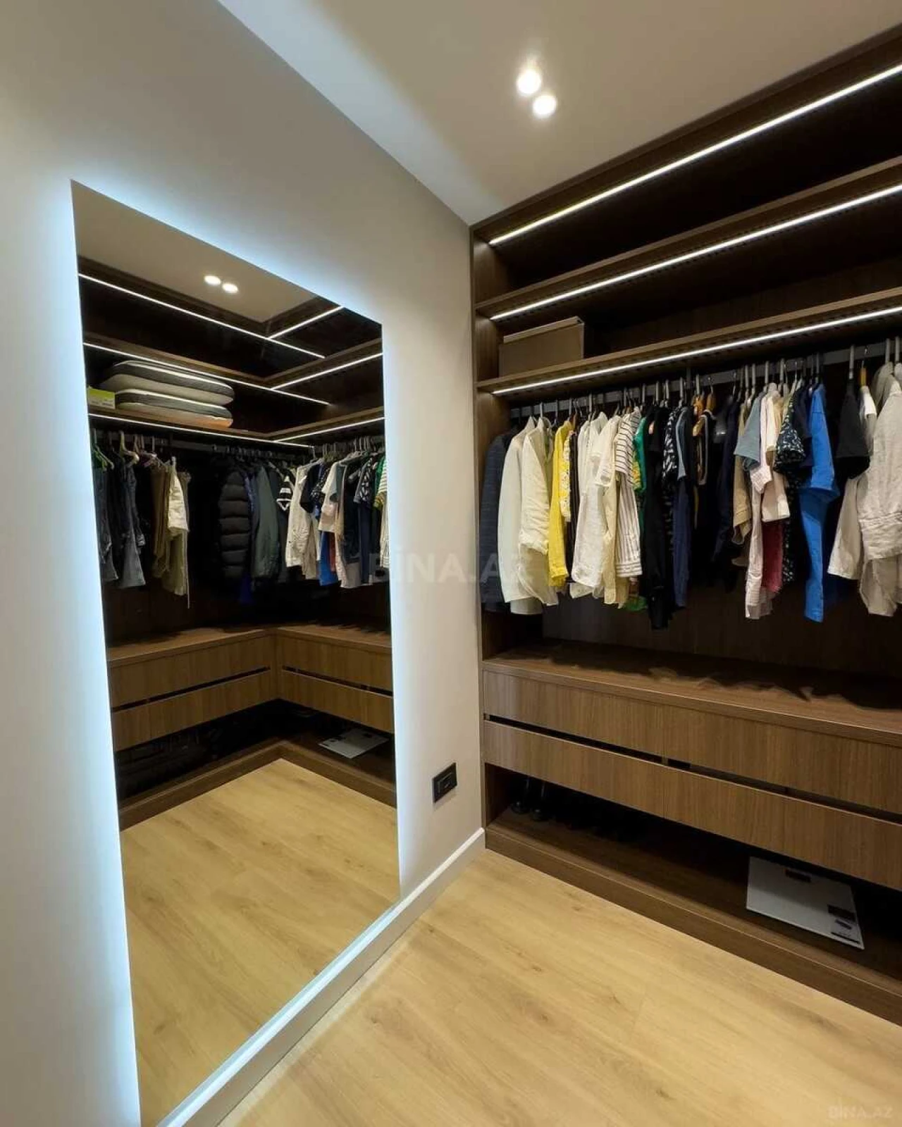 Kirayə verilir 3 otaqlı mənzil 133 m²