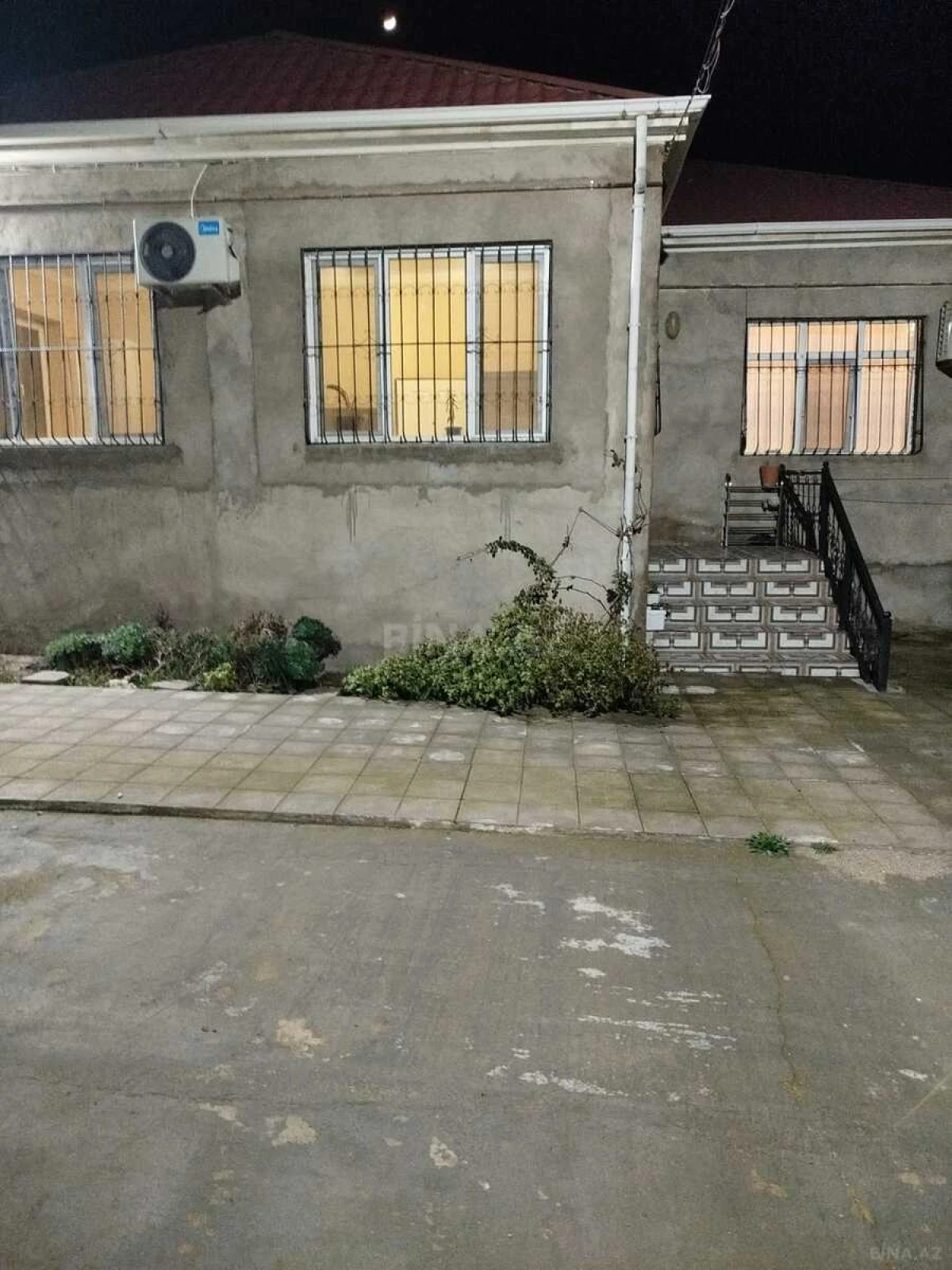 Satılır 4 otaqlı həyət evi 130 m²