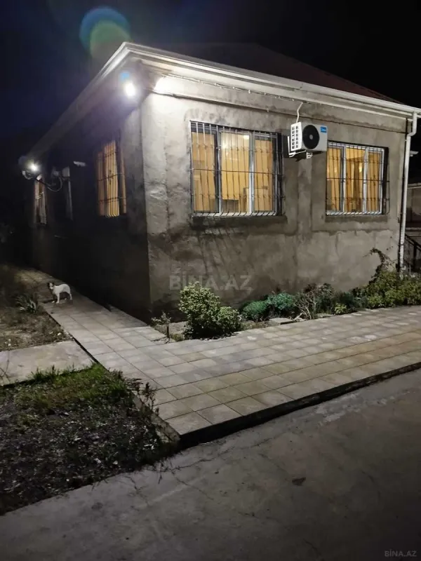 Satılır 4 otaqlı həyət evi 130 m²