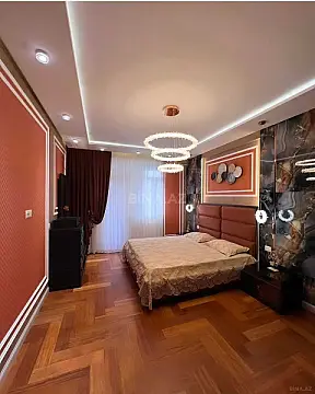 Kirayə verilir 3 otaqlı mənzil 120 m²