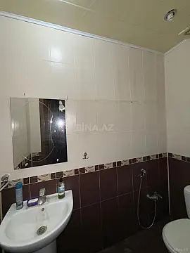 Satılır 3 otaqlı mənzil 135 m²