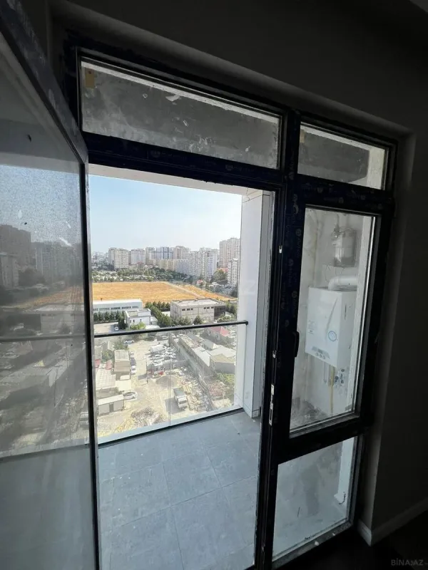 Satılır 4 otaqlı mənzil 120.8 m²