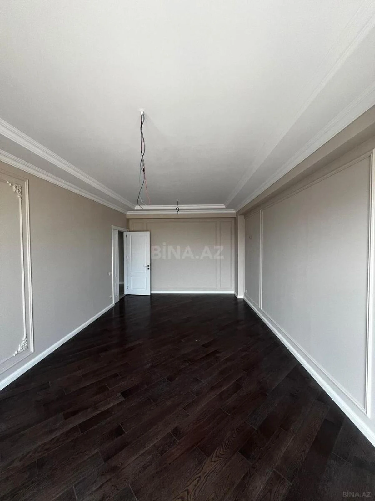 Satılır 4 otaqlı mənzil 120.8 m²