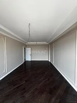 Satılır 4 otaqlı mənzil 120.8 m²